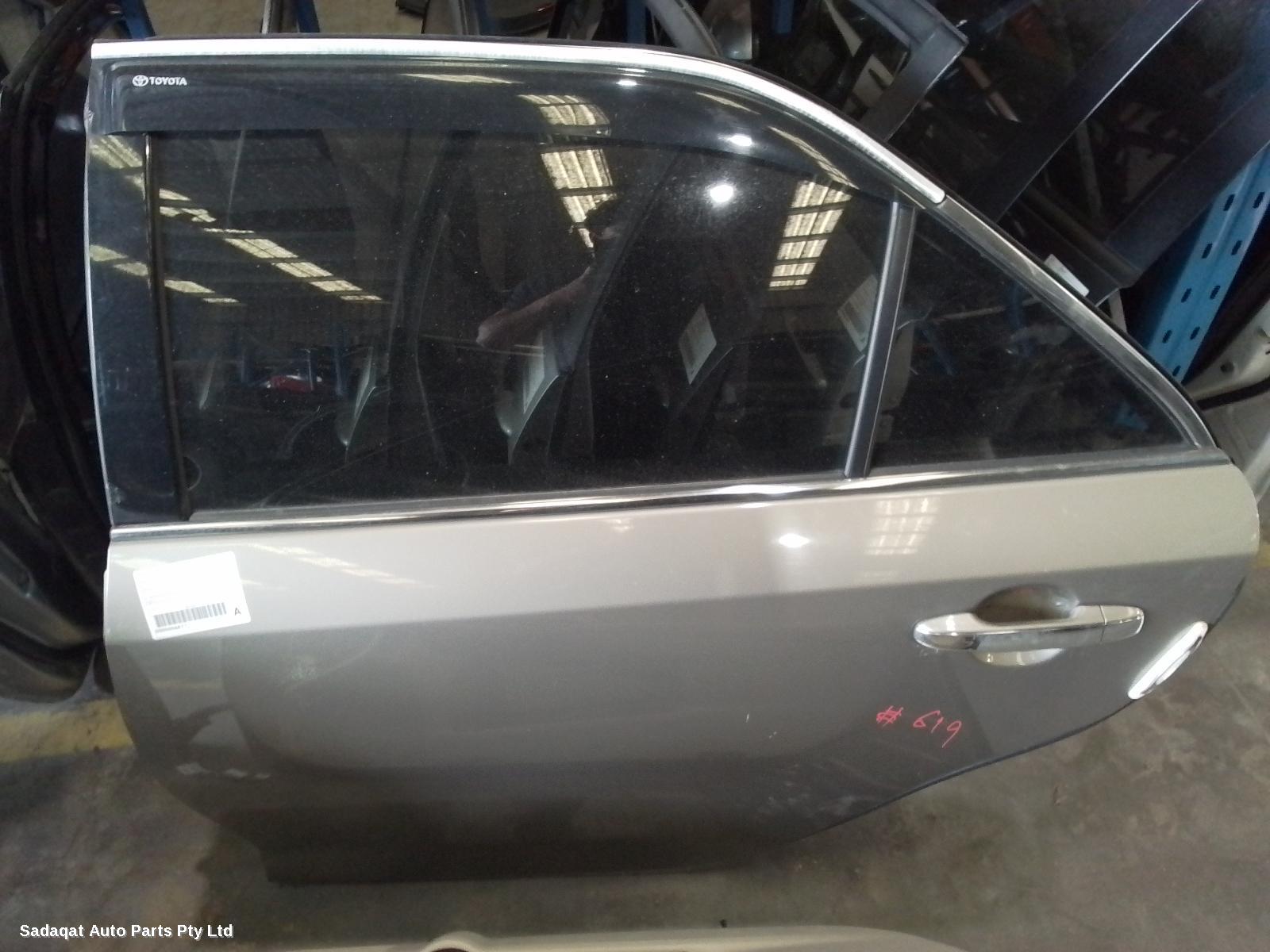 Toyota Aurion Left Rear Door/sliding