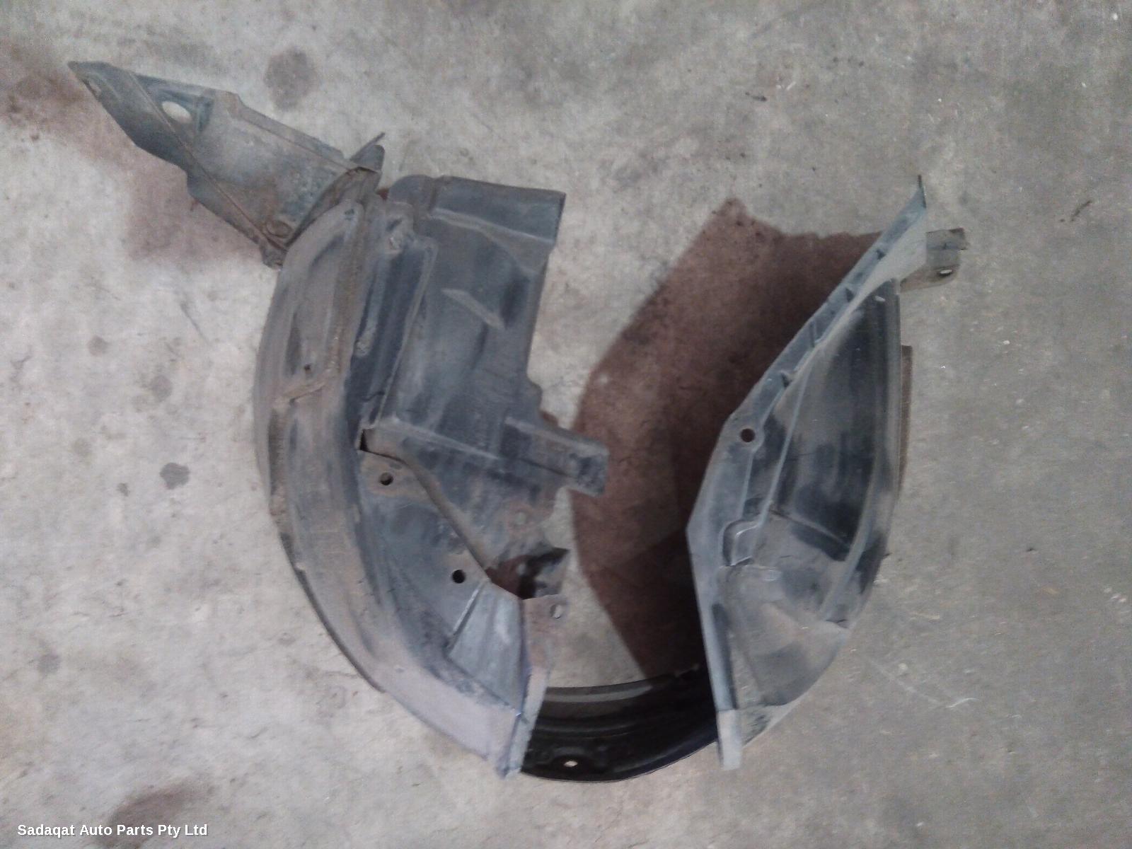 Nissan Dualis Right Guard Liner