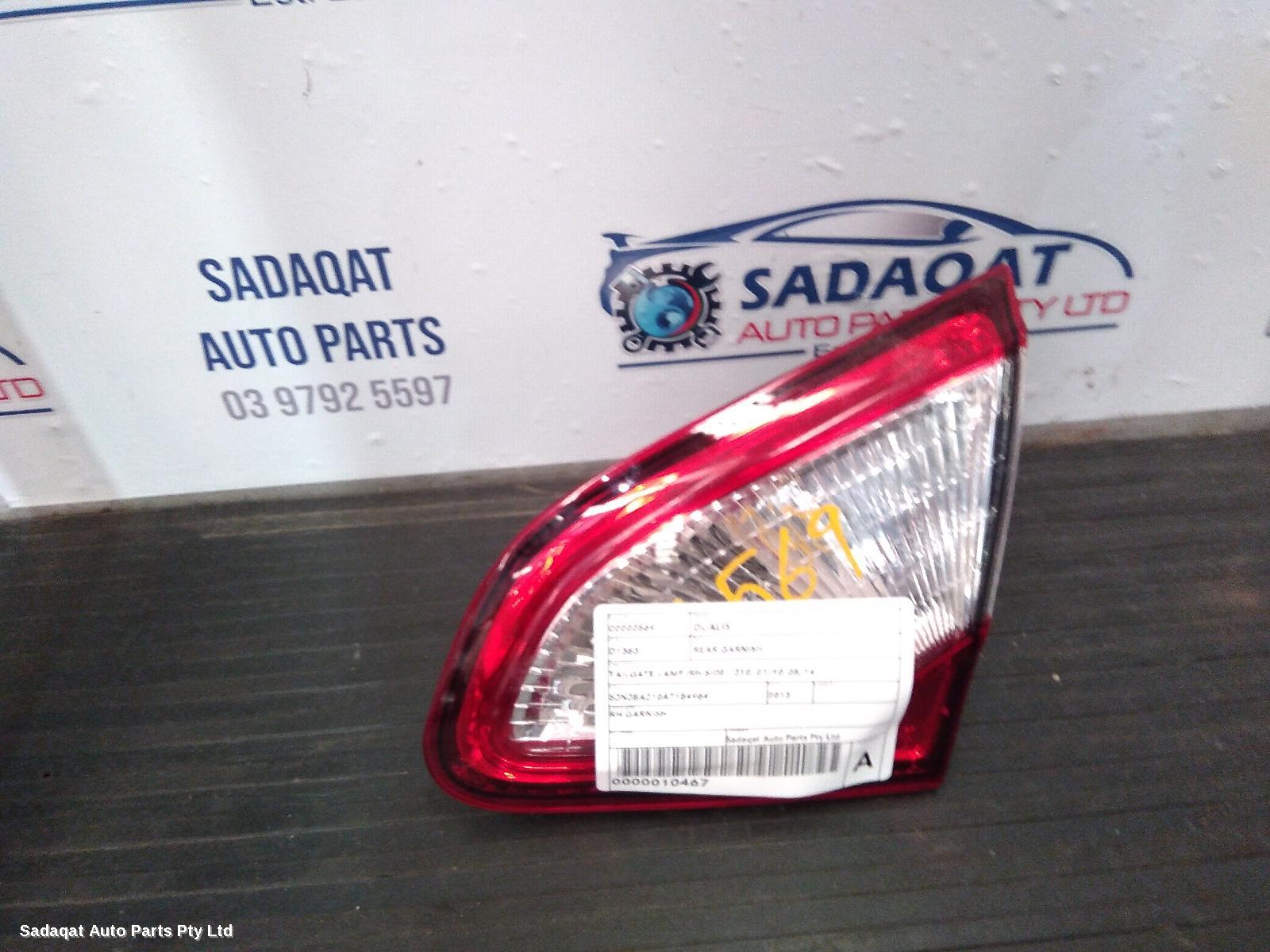 Nissan Dualis Rear Garnish