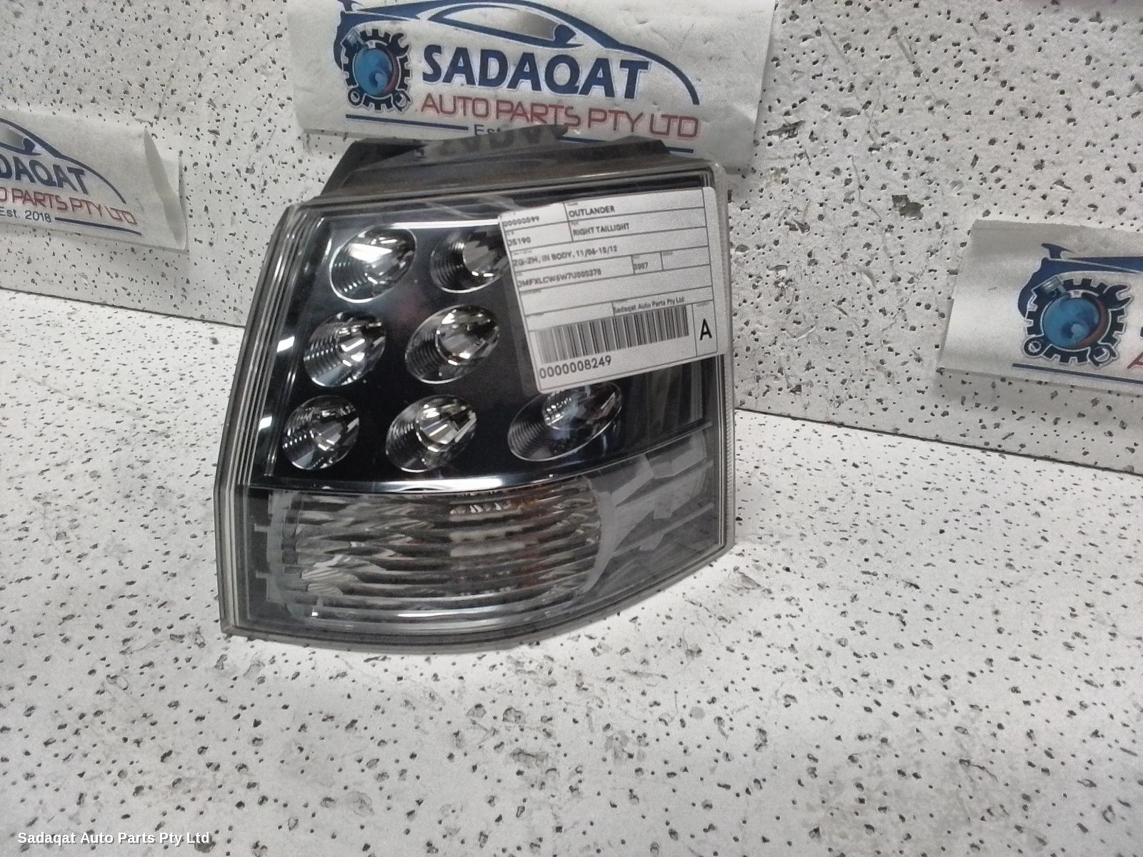 Mitsubishi Outlander Right Taillight