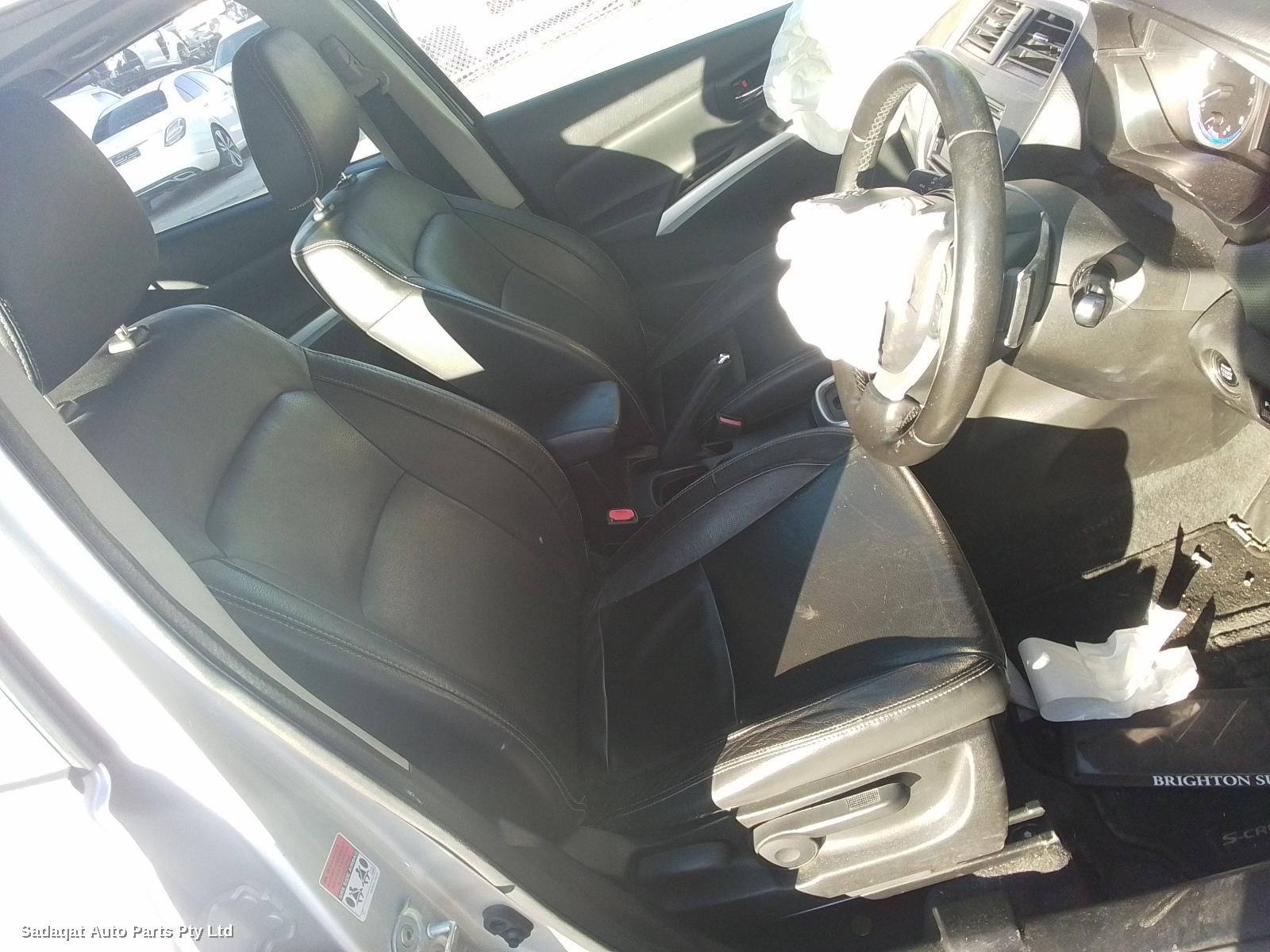 Suzuki S-cross Right Front Door