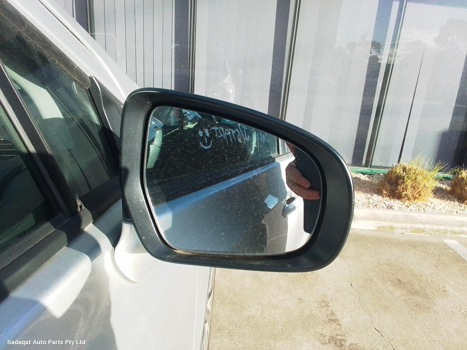 Suzuki S-cross Right Front Door