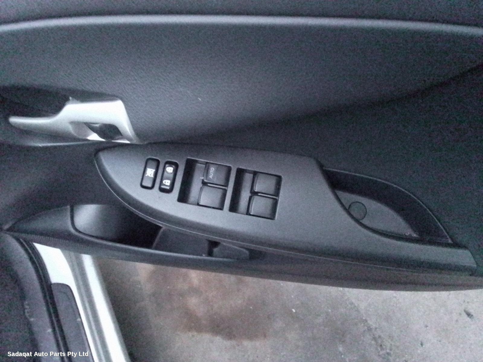 Toyota Corolla Left Taillight