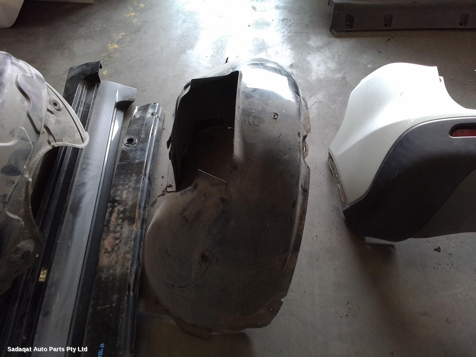 Volkswagen Golf Right Guard Liner