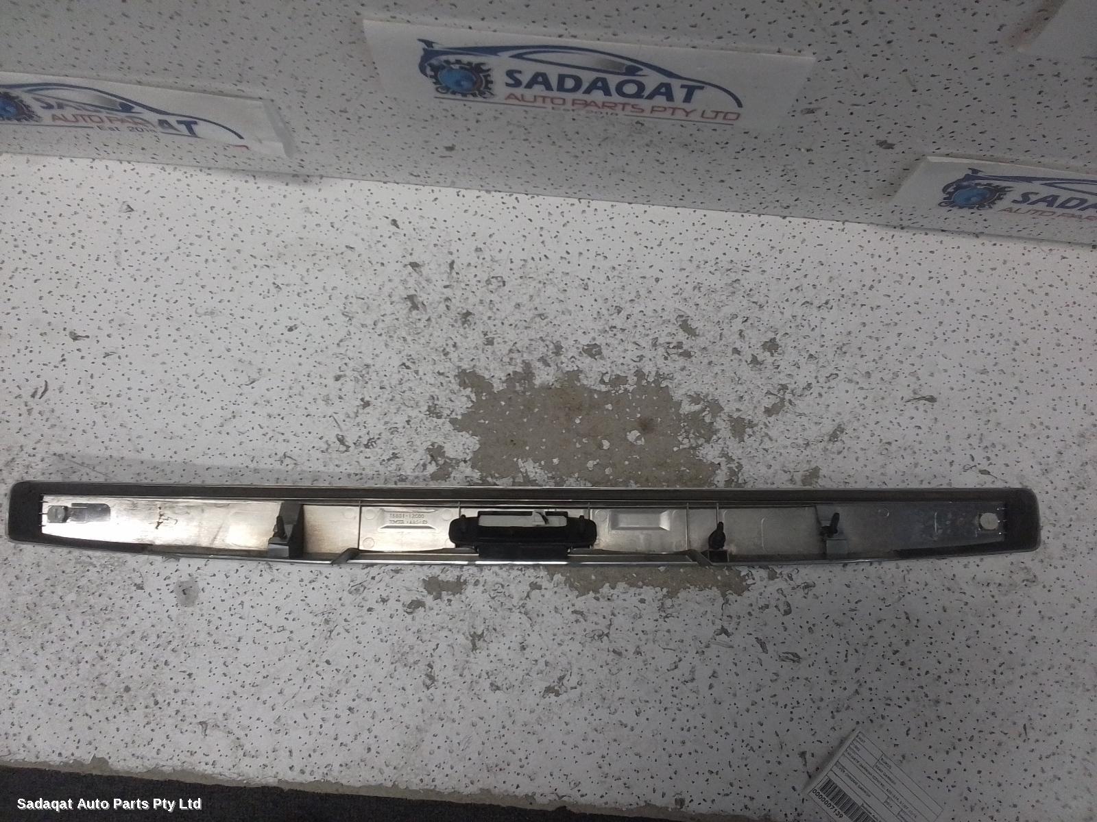 Toyota Rukus Rear Garnish