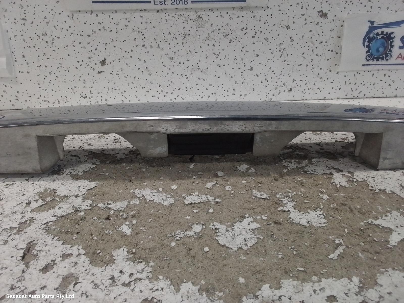 Toyota Rukus Rear Garnish