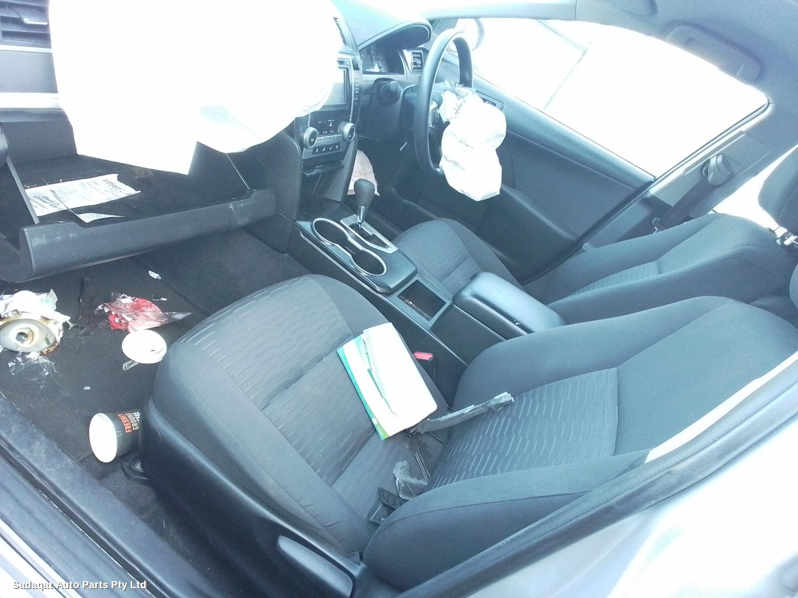 Toyota Camry Left Rear Door/sliding