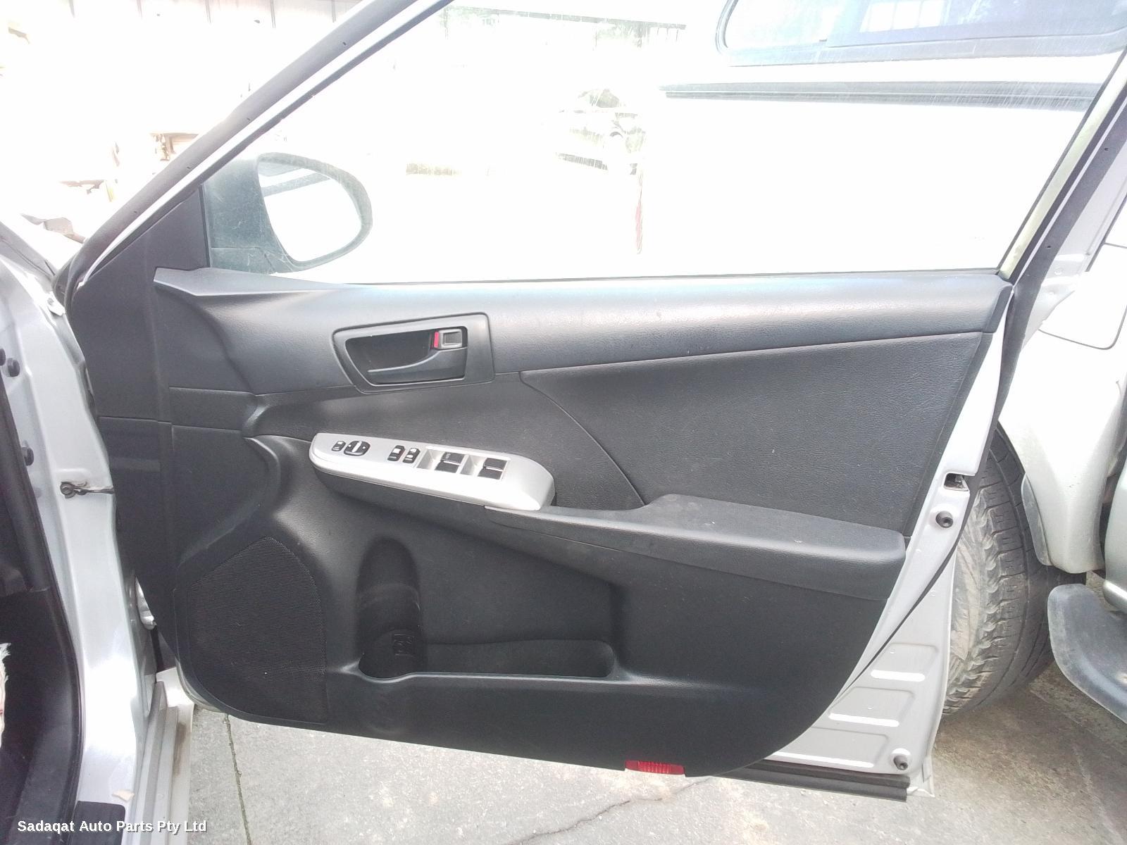 Toyota Camry Left Rear Door/sliding