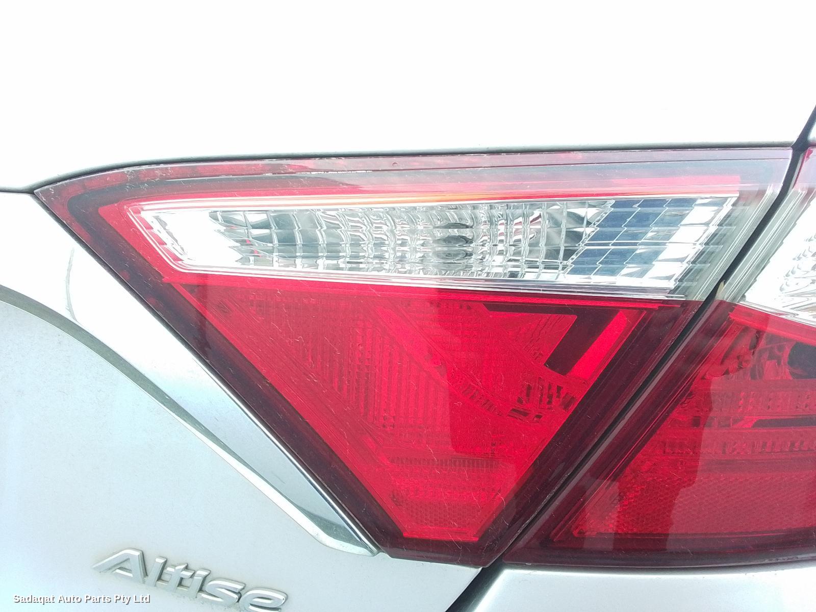 Toyota Camry Left Rear Door/sliding