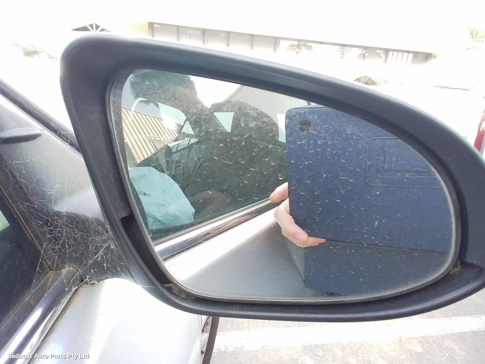 Toyota Camry Left Rear Door/sliding