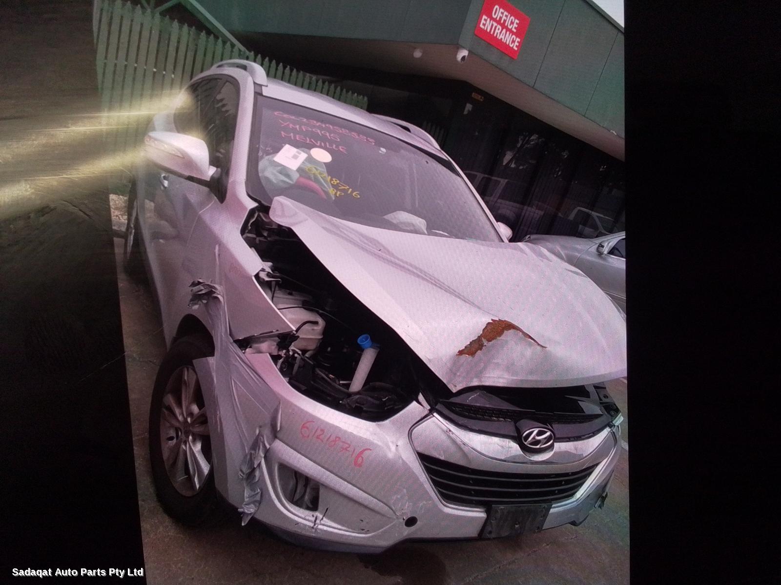 Hyundai Ix35 Left Rear Door/sliding