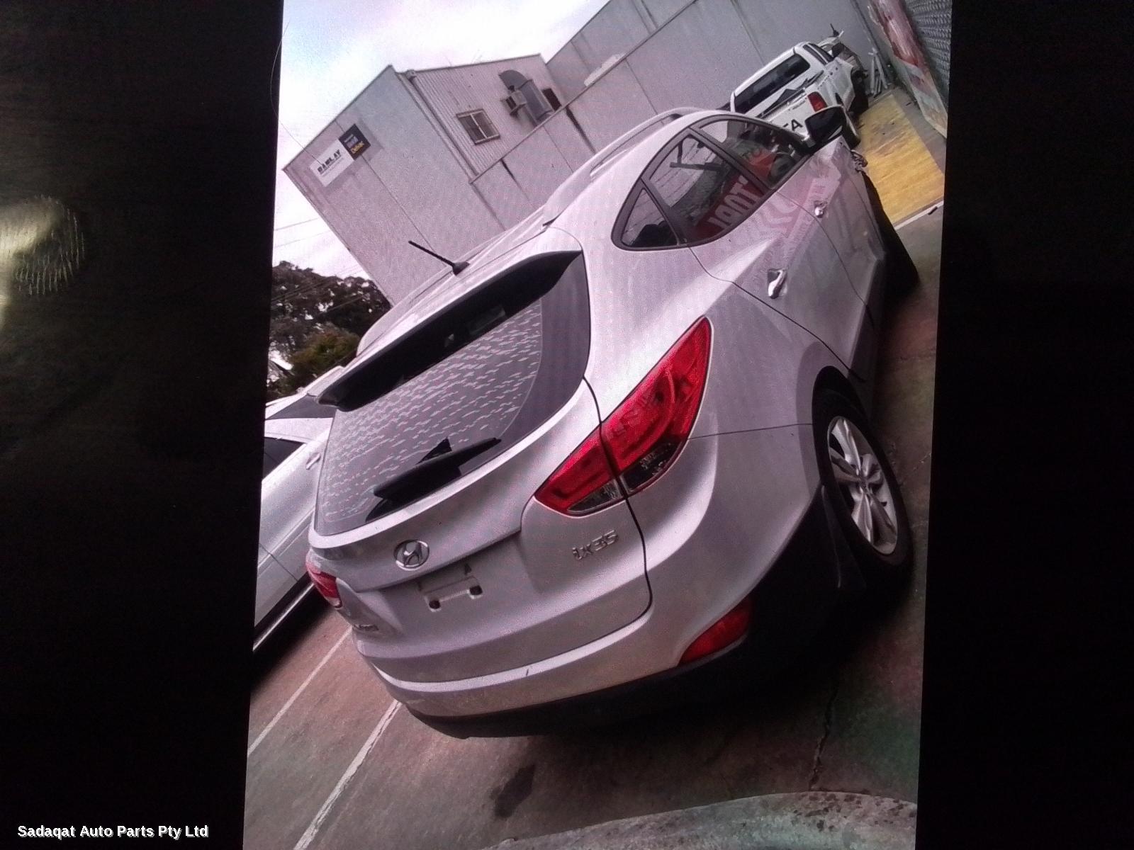 Hyundai Ix35 Left Rear Door/sliding