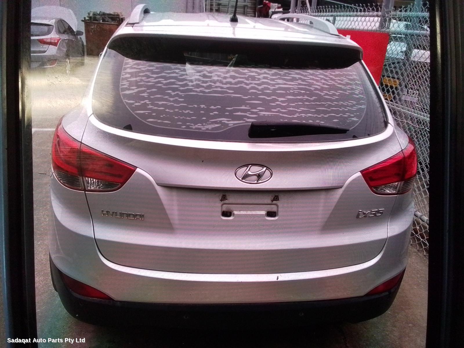 Hyundai Ix35 Left Rear Door/sliding