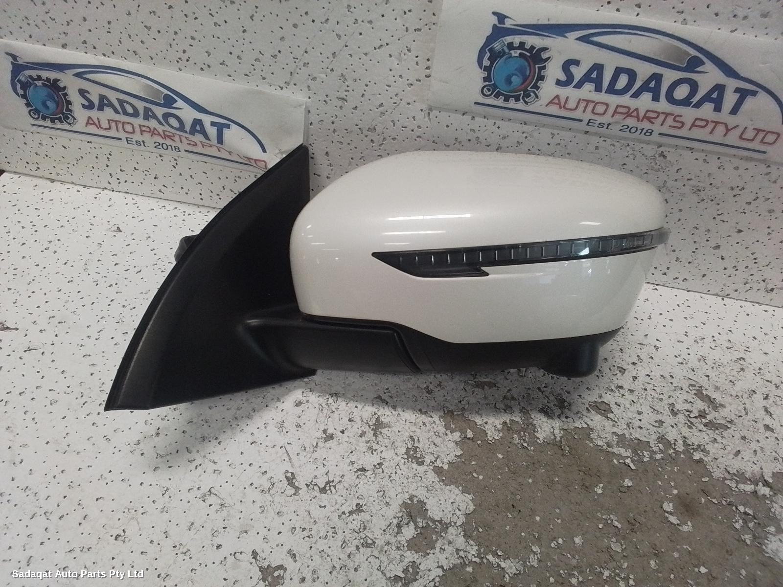 Nissan Qashqai Left Door Mirror