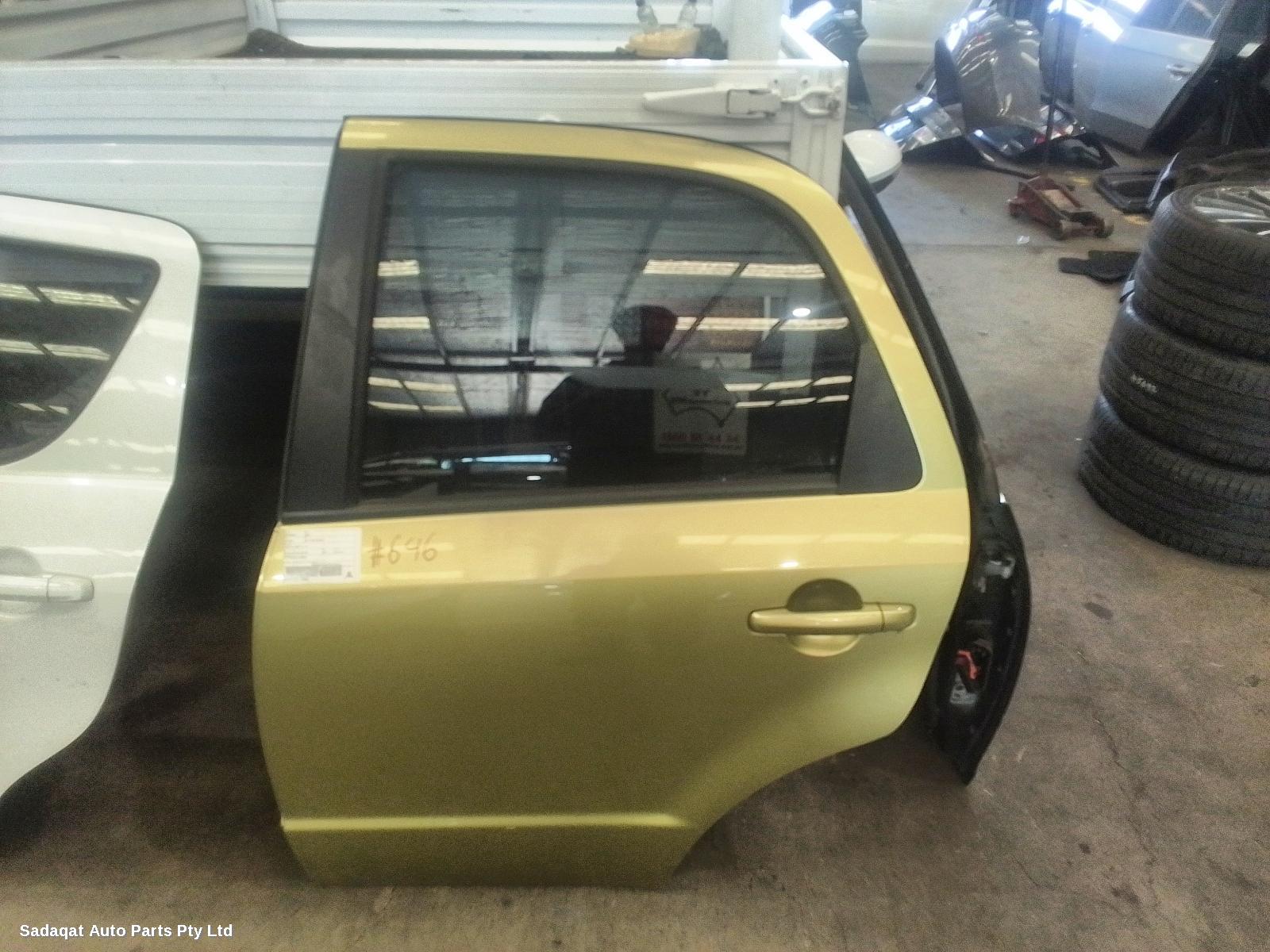 Suzuki Sx4 Left Rear Door/sliding