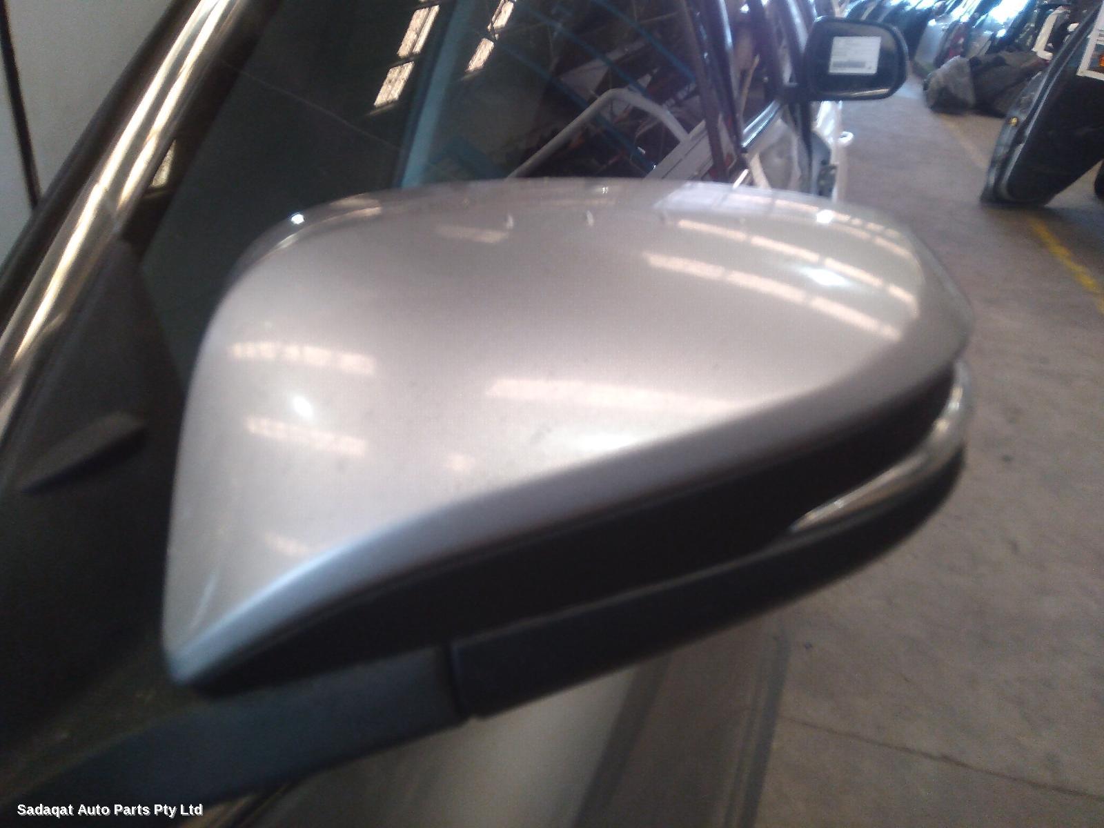 Toyota Kluger Left Door Mirror