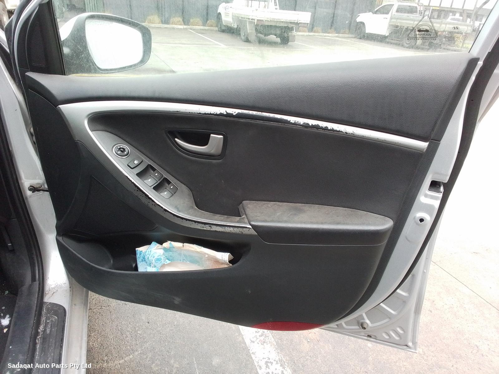 Hyundai I30 Right Front Door
