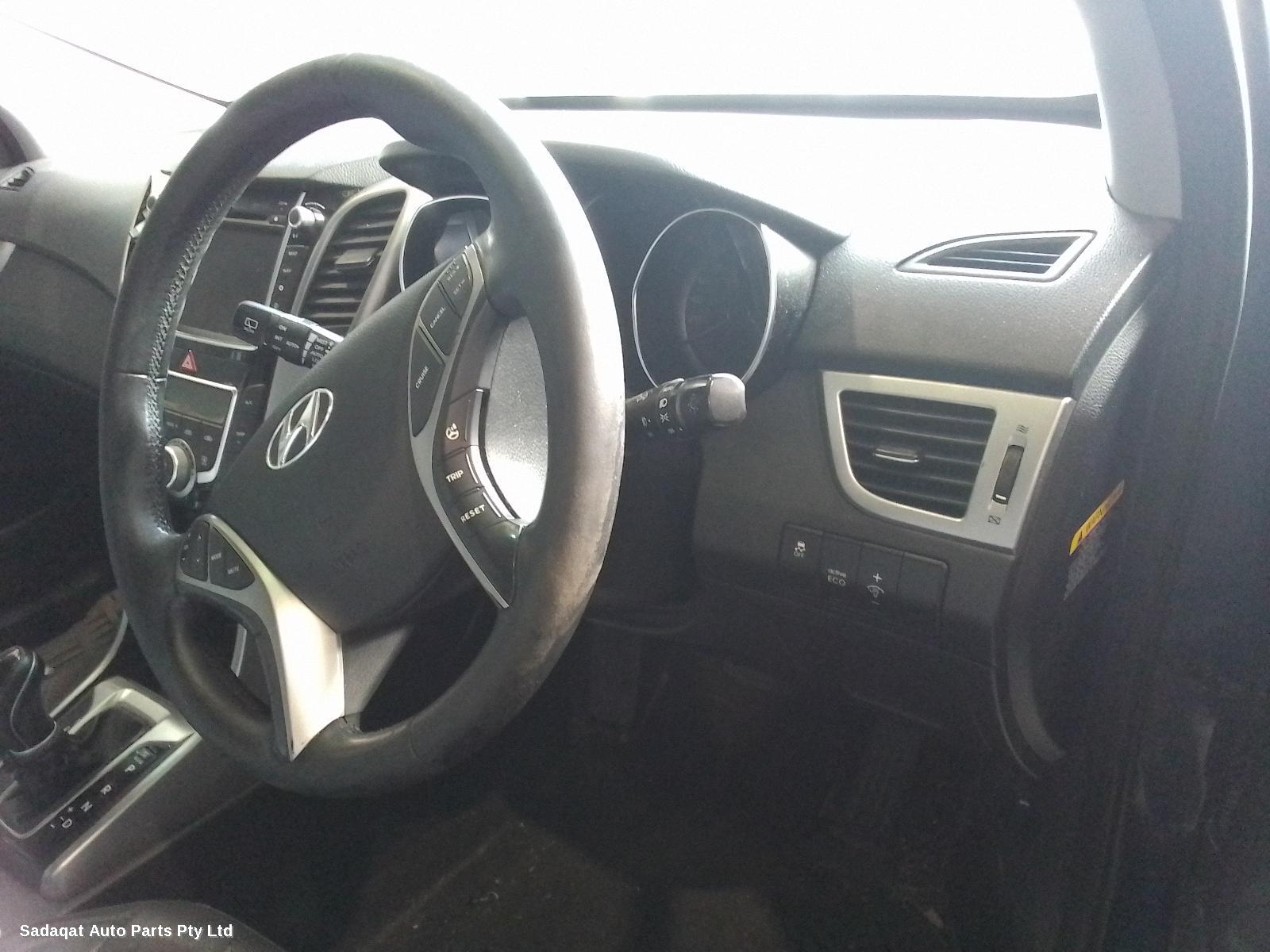 Hyundai I30 Left Headlamp