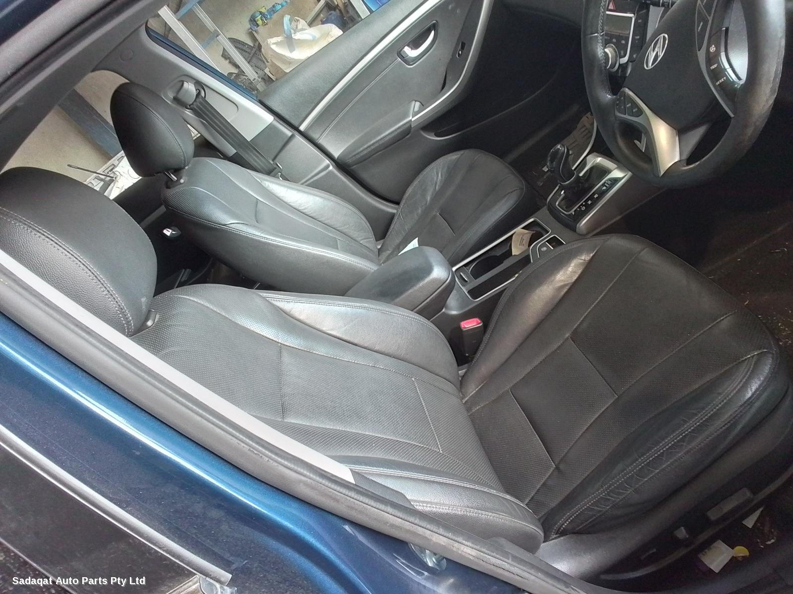 Hyundai I30 Left Headlamp