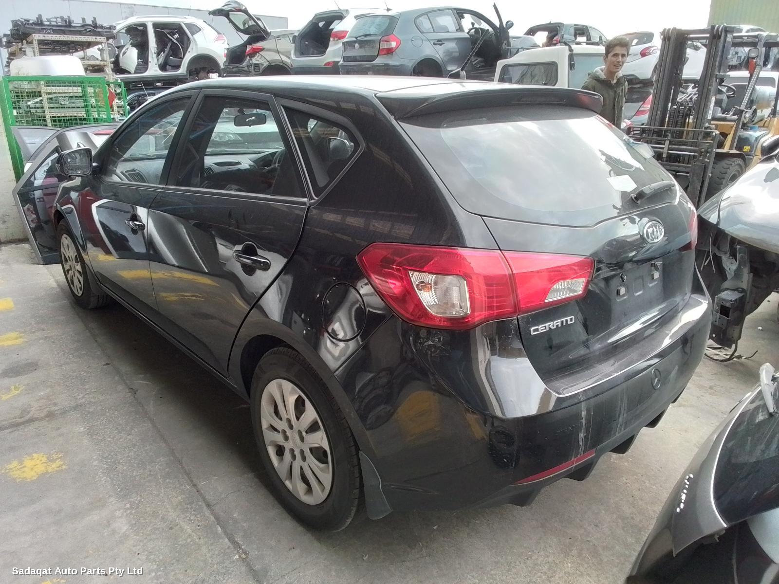 Kia Cerato Left Guard