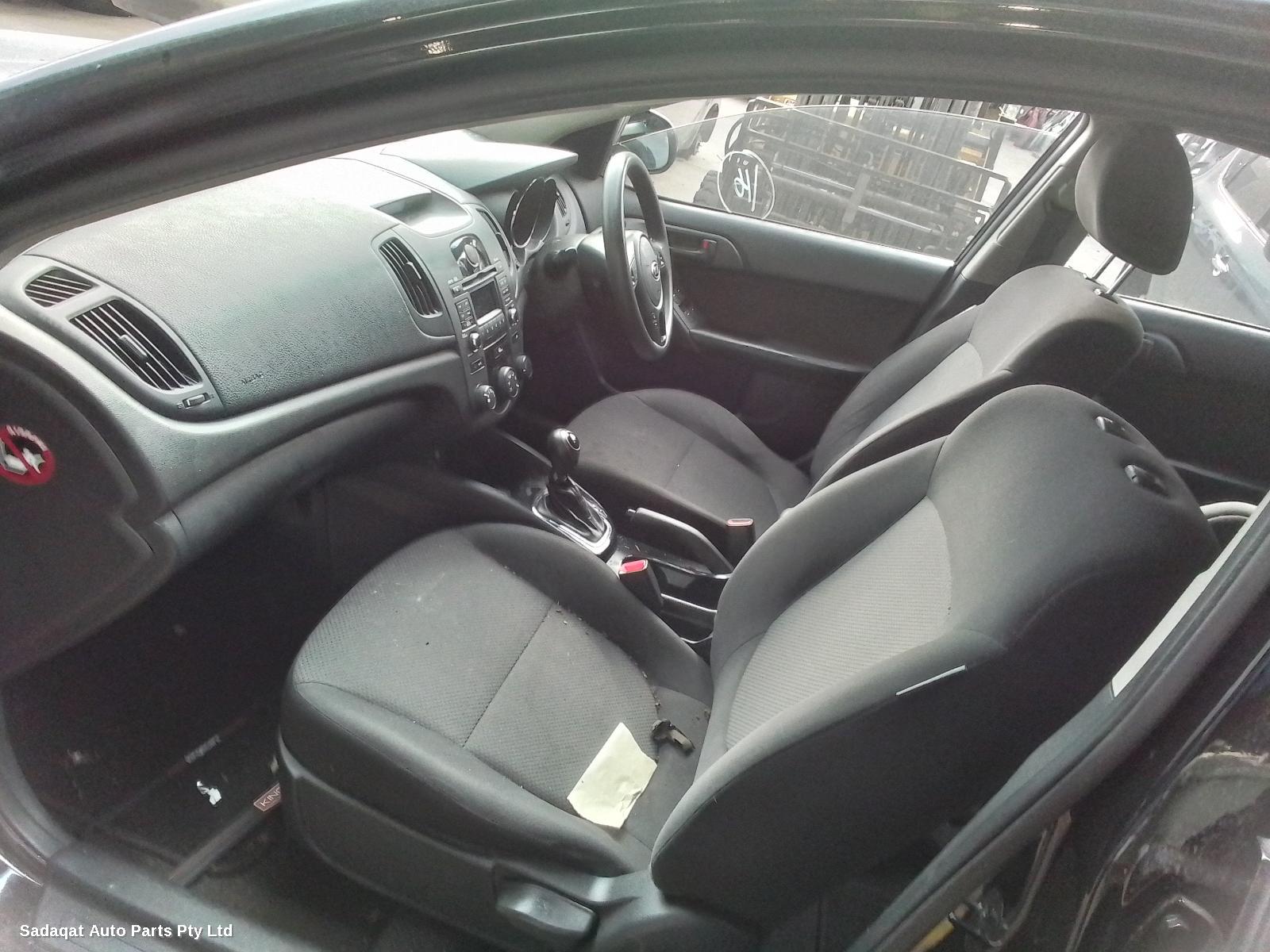 Kia Cerato Left Guard