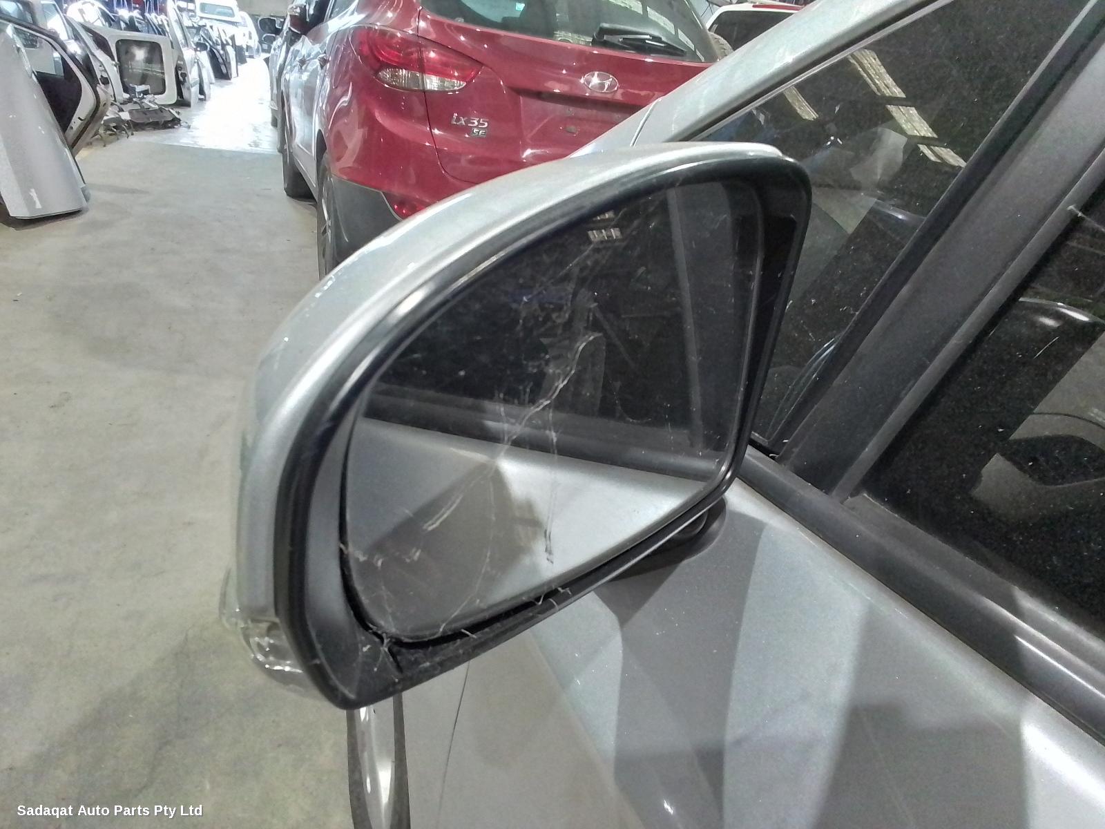 Toyota Prius Right Guard