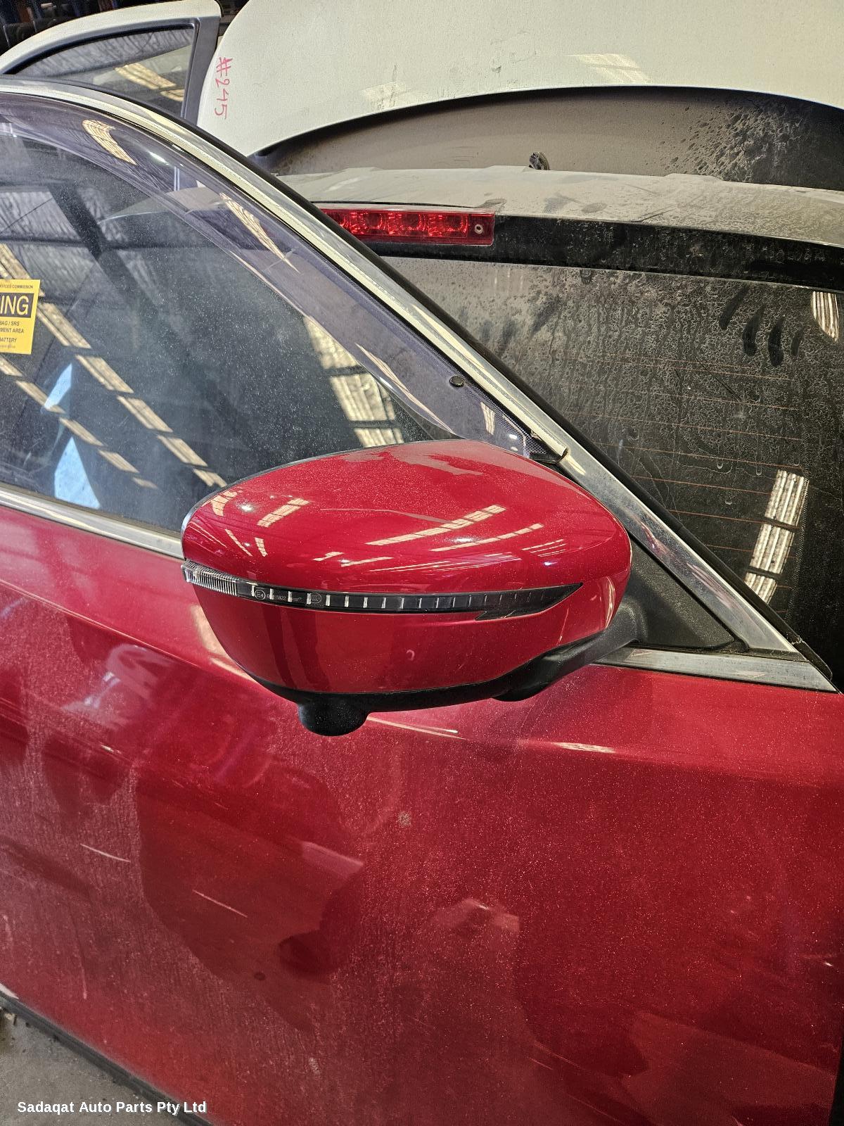 Nissan Xtrail Right Door Mirror