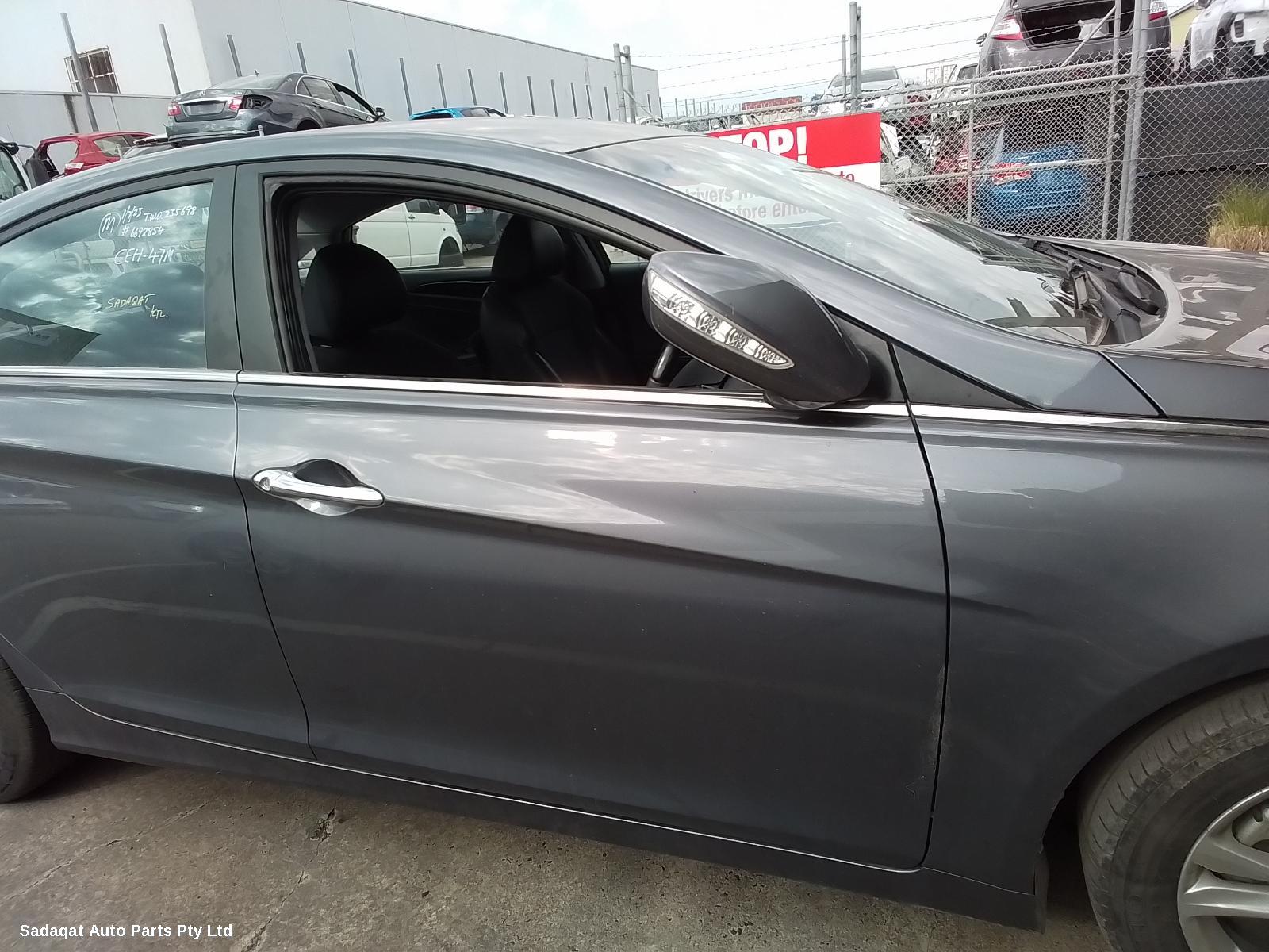 Hyundai I45 Bonnet Lock/support