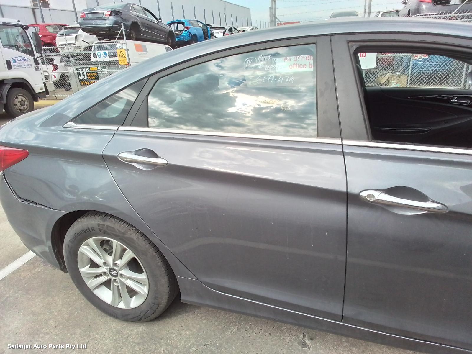 Hyundai I45 Bonnet Lock/support