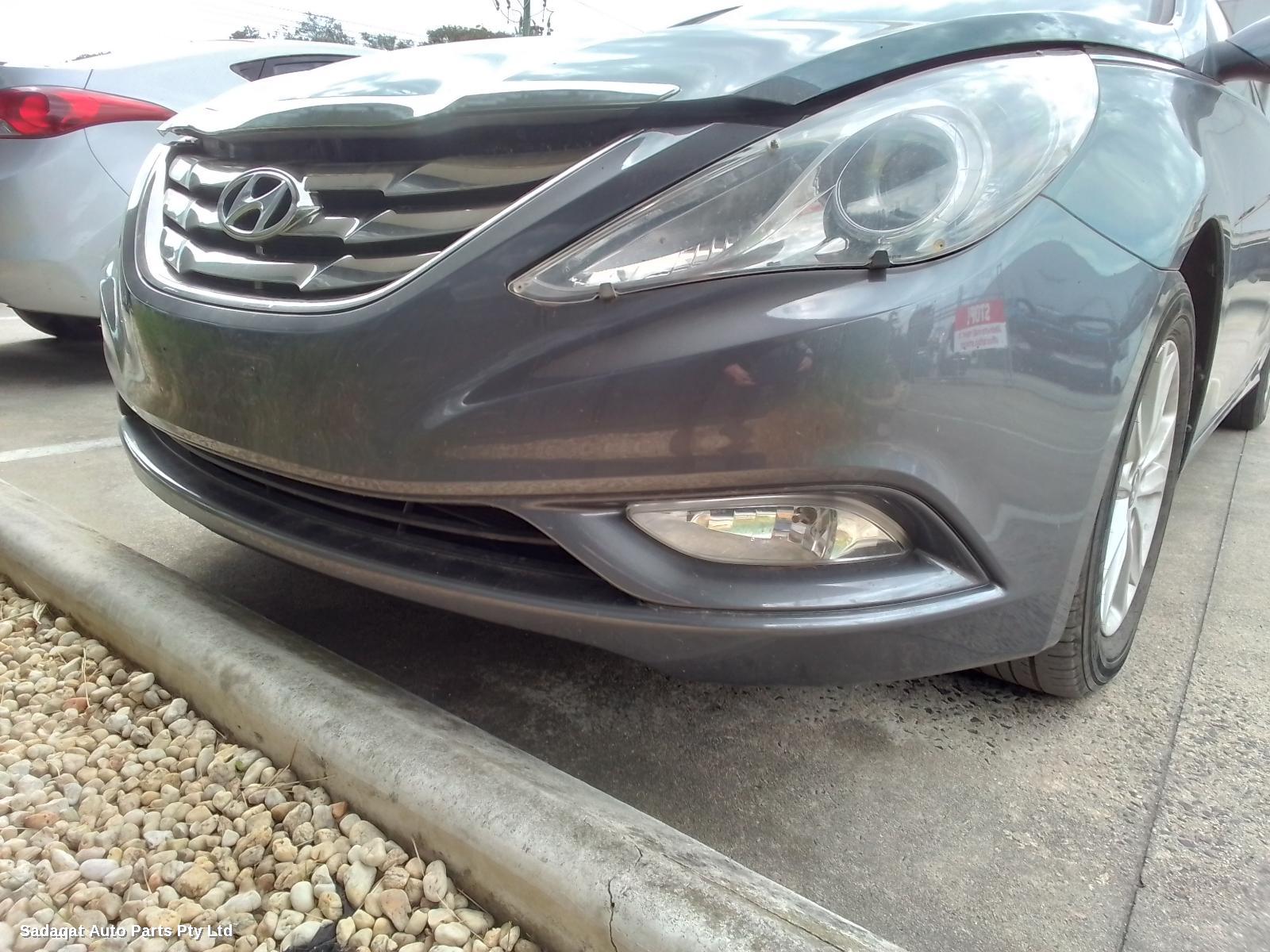 Hyundai I45 Bonnet Lock/support