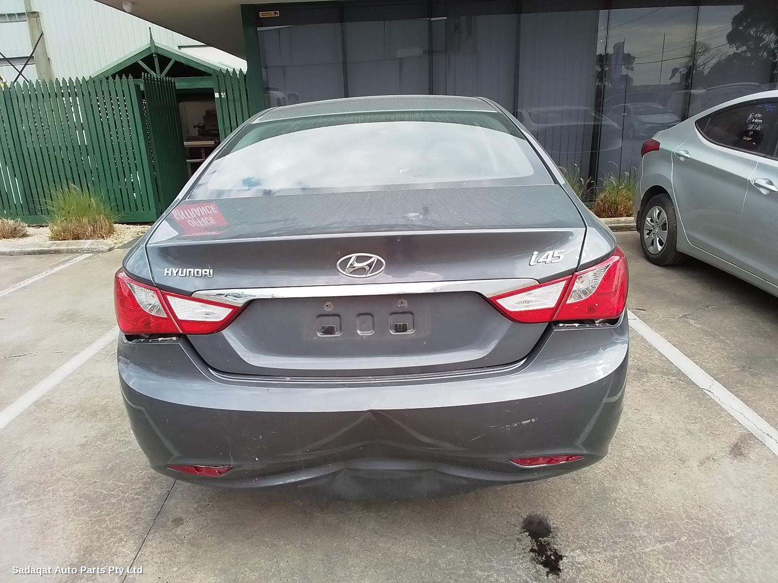 Hyundai I45 Bonnet Lock/support