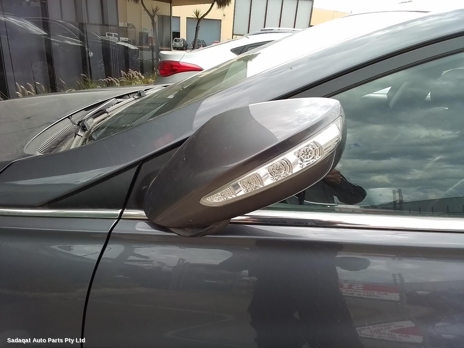 Hyundai I45 Bonnet Lock/support