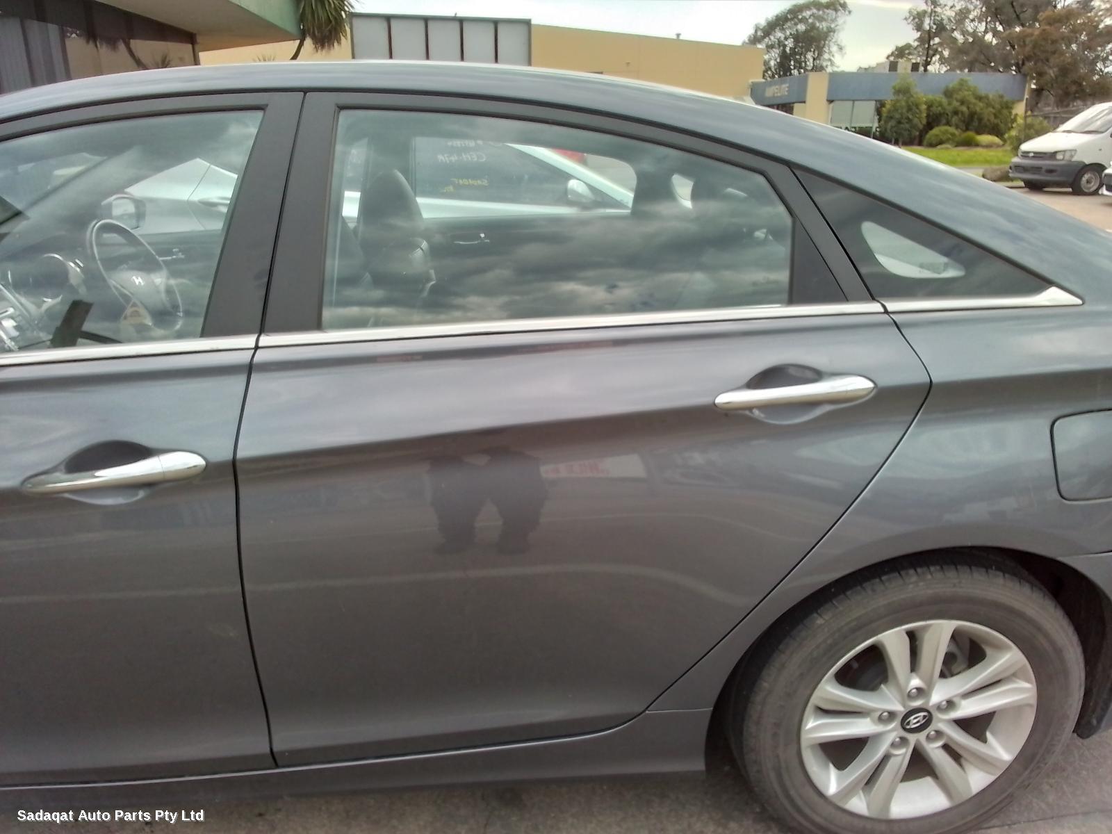 Hyundai I45 Bonnet Lock/support