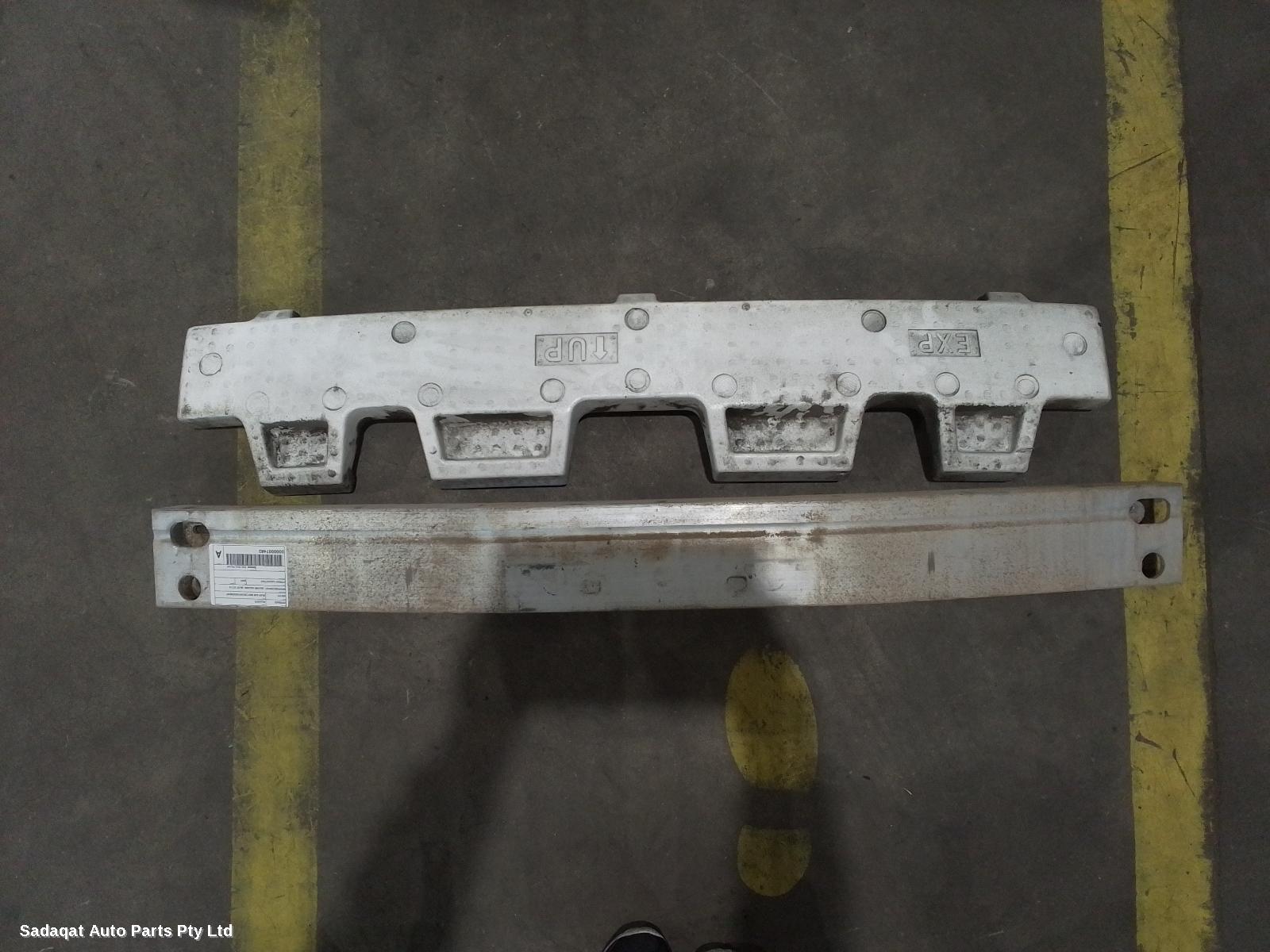 Toyota Kluger R/bar Bracket/reinfo