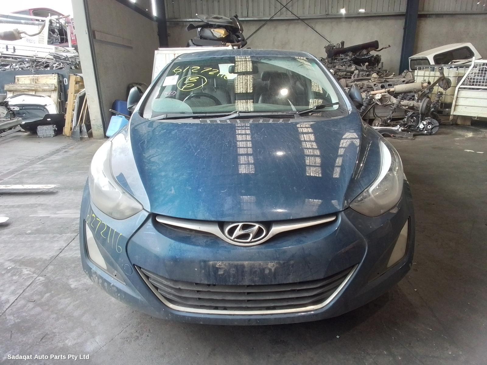 Hyundai Elantra Left Taillight