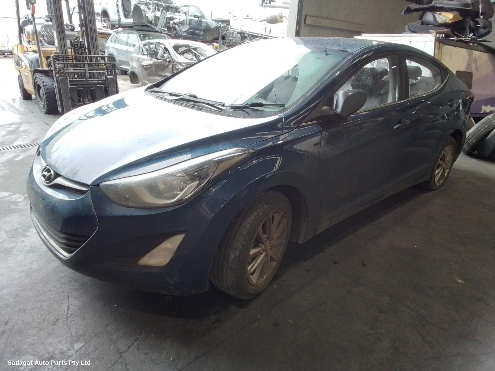 Hyundai Elantra Left Taillight