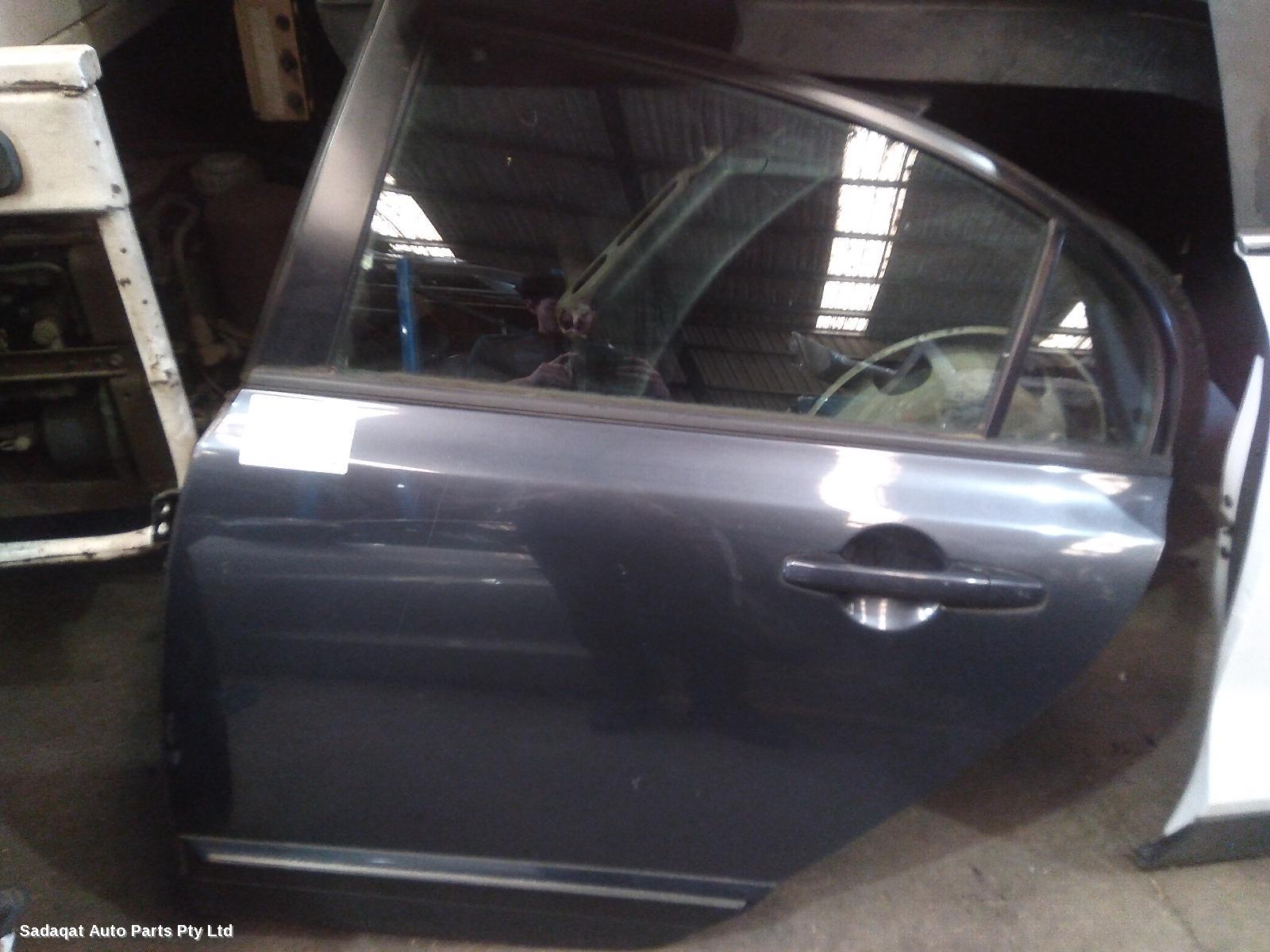 Honda Civic Left Rear Door/sliding