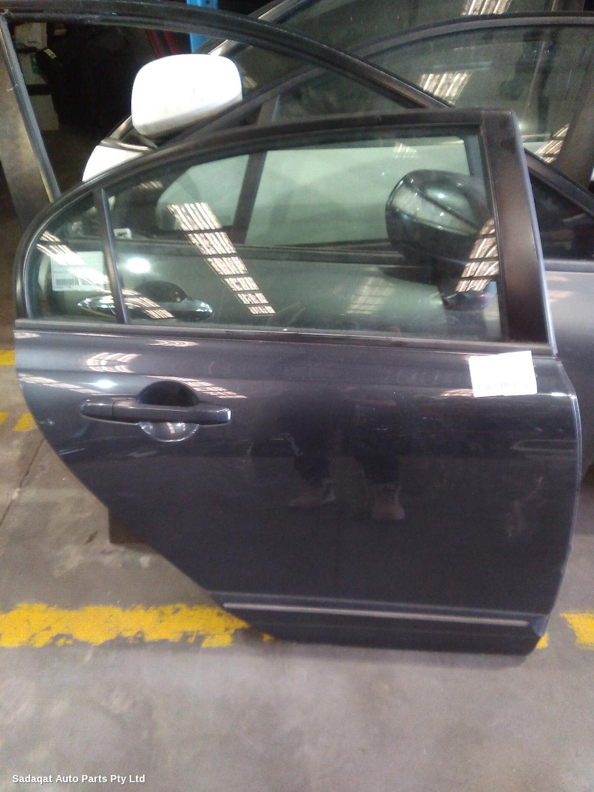 Honda Civic Right_rear_door_sliding