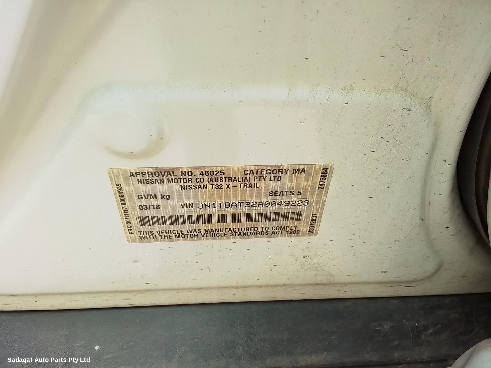 Nissan Xtrail Bonnet Hinge/strut