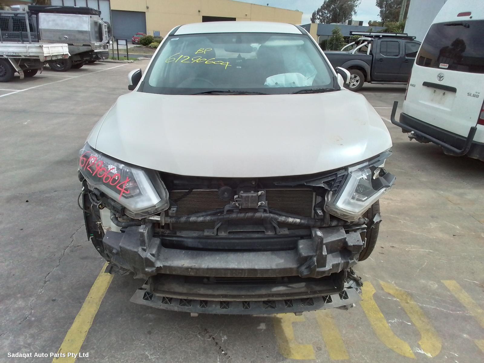 Nissan Xtrail Bonnet Hinge/strut