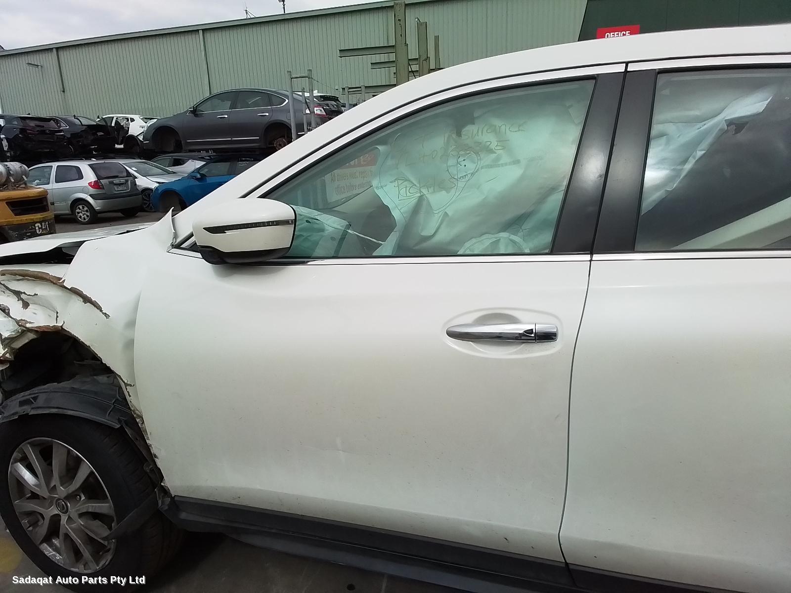 Nissan Xtrail Bonnet Hinge/strut