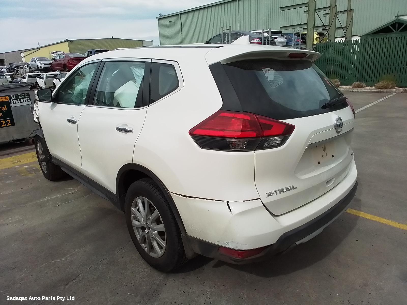 Nissan Xtrail Bonnet Hinge/strut