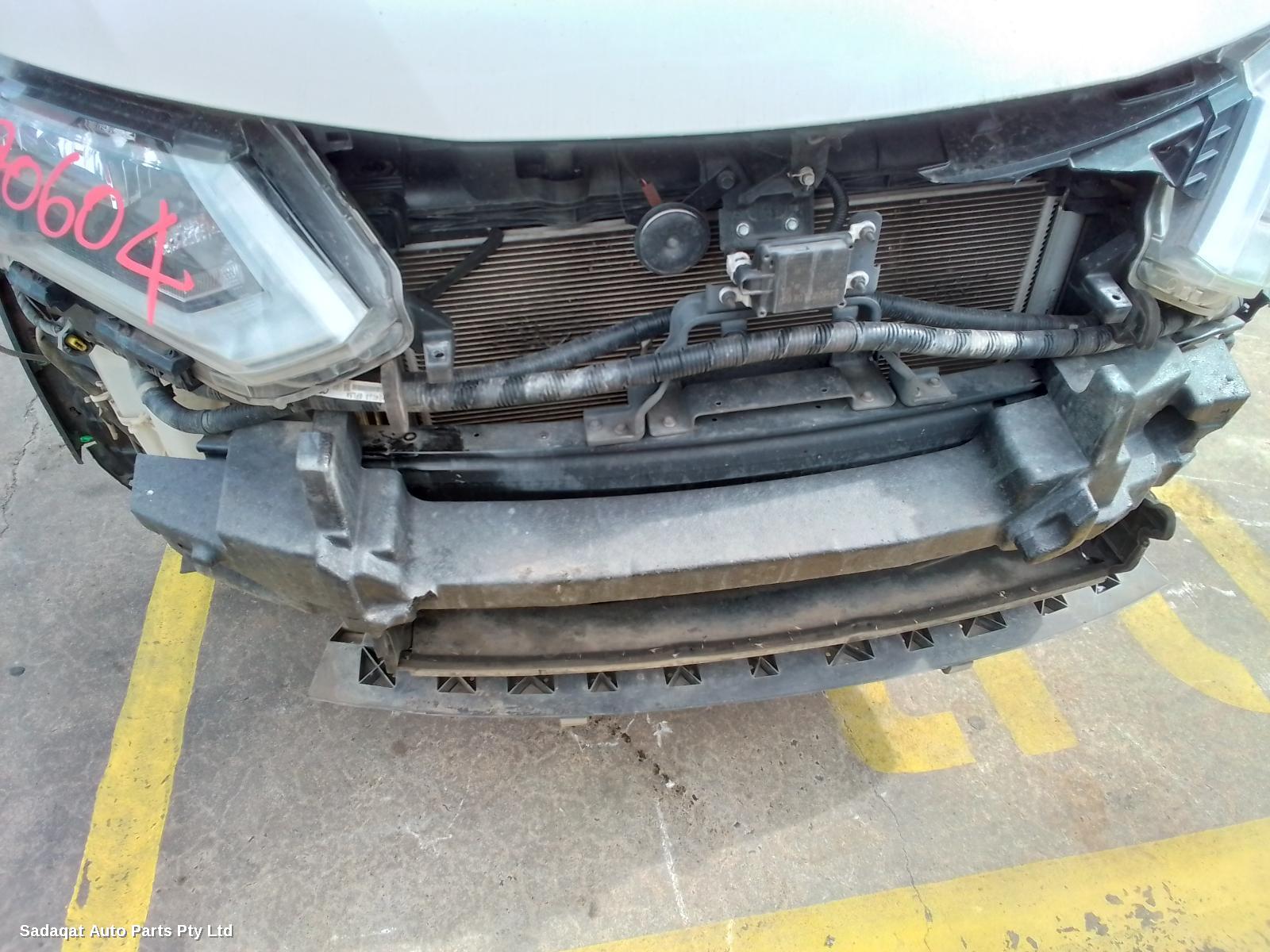 Nissan Xtrail Bonnet Hinge/strut
