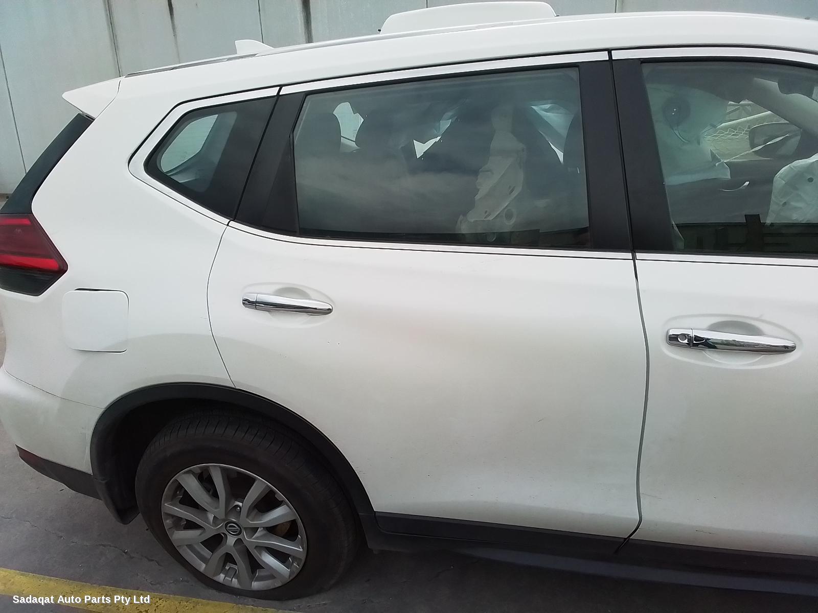 Nissan Xtrail Bonnet Hinge/strut