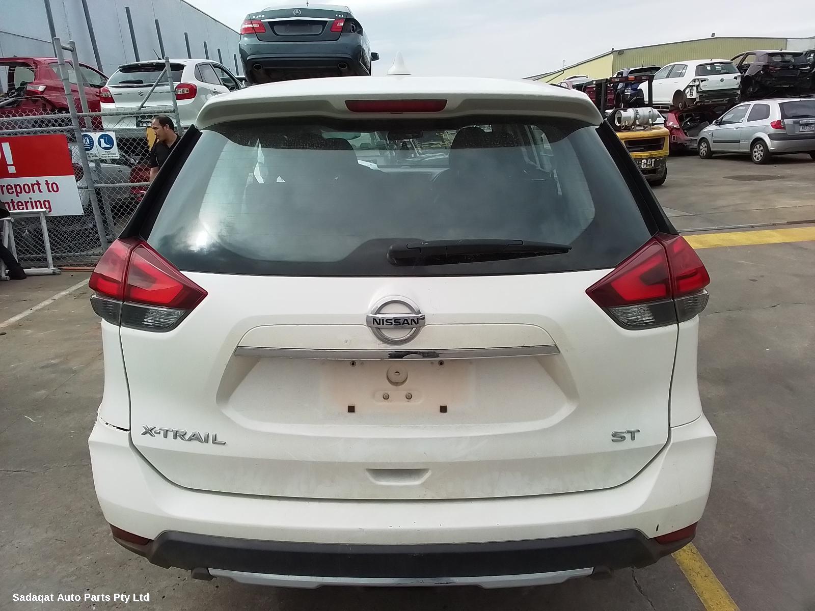 Nissan Xtrail Bonnet Hinge/strut