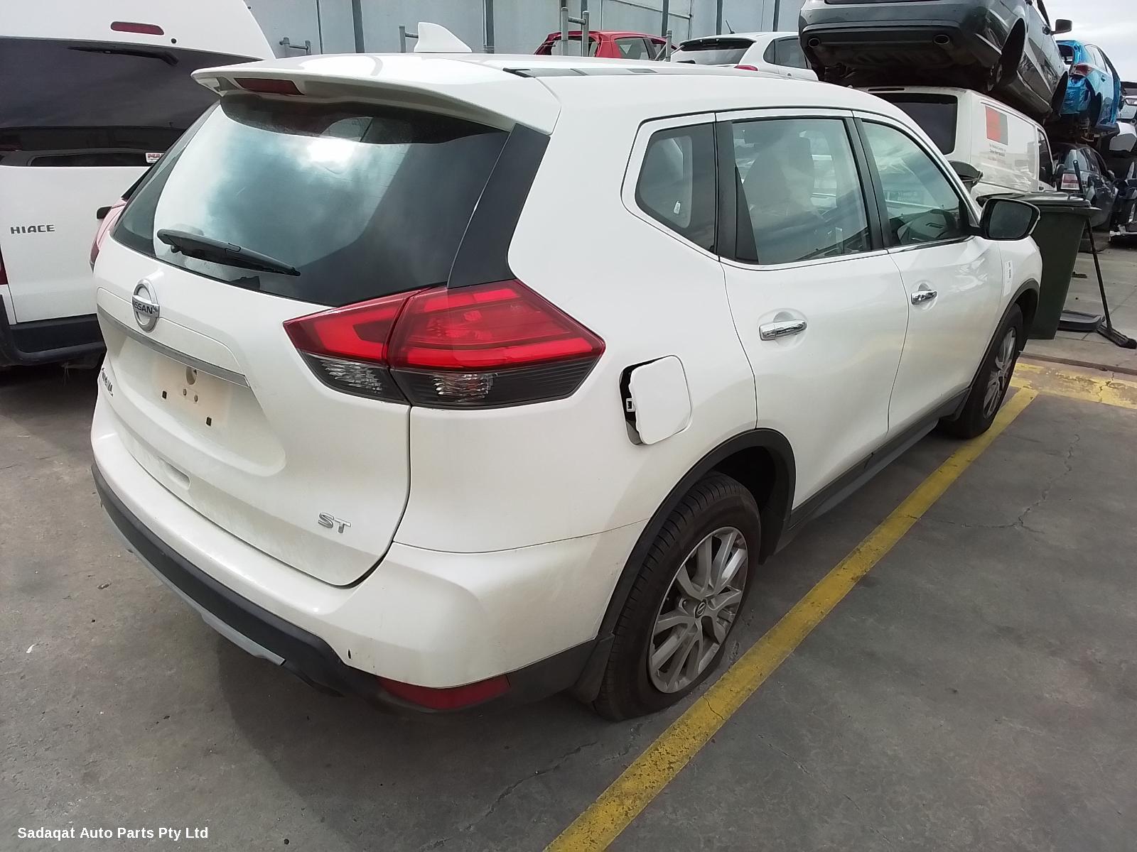 Nissan Xtrail Bonnet Hinge/strut