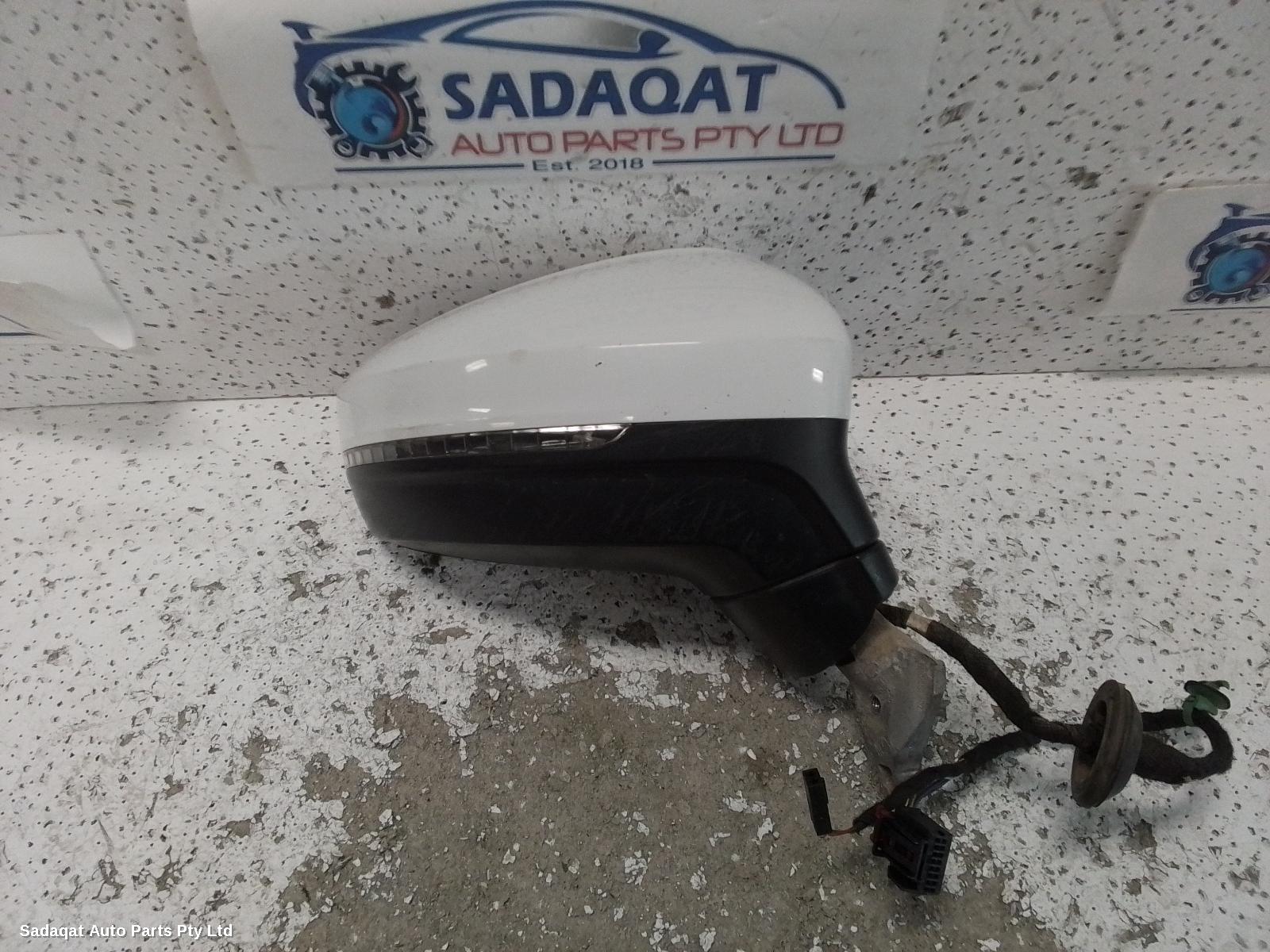 Volkswagen Tiguan Right Door Mirror