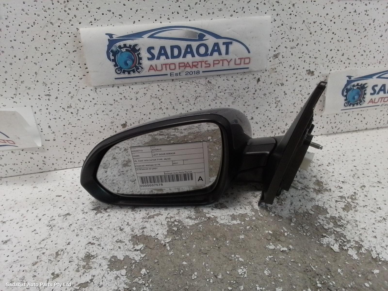 Kia Stonic Left Door Mirror