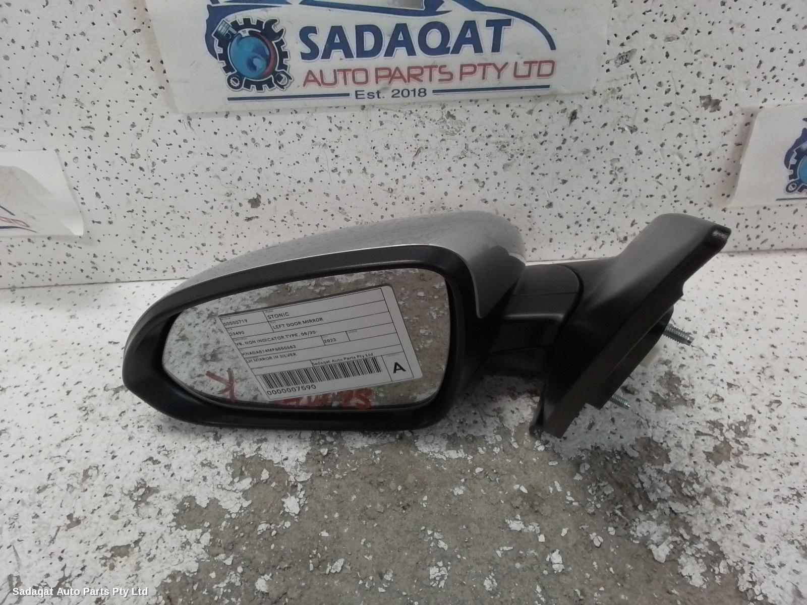 Kia Stonic Left Door Mirror