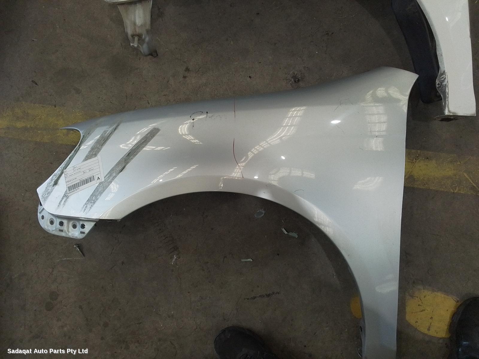 Volkswagen Golf Left Guard